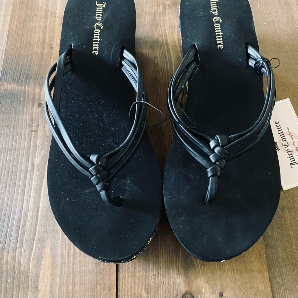 NWT Juicy Couture black embroidered wedge sandals - Picture 4 of 9